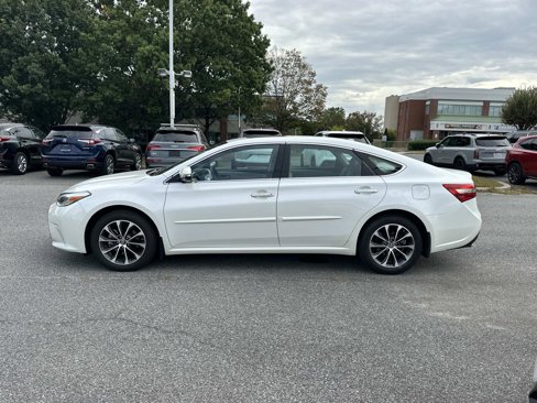 Used 2018 Toyota Avalon XLE Premium image 7