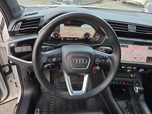 Used 2022 Audi Q3 2.0T Premium Plus w/ Premium Plus Package image 34
