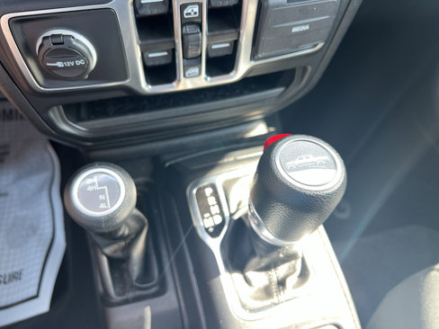 Certified 2023 Jeep Gladiator Sport image 36