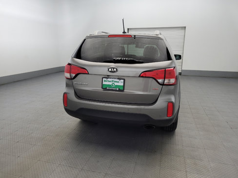 Used 2015 Kia Sorento LX image 7