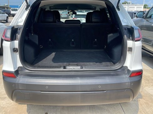 Used 2019 Jeep Cherokee Latitude Plus image 7