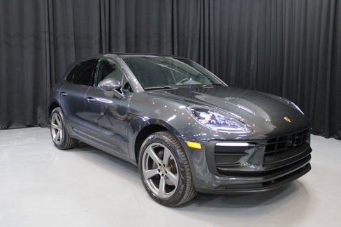 Certified 2024 Porsche Macan image 9