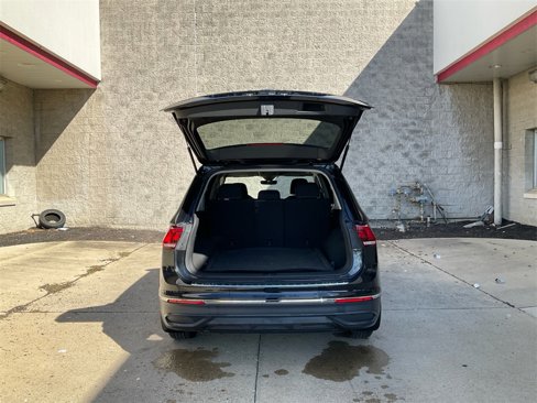 Used 2024 Volkswagen Tiguan S image 11