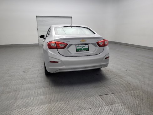 Used 2016 Chevrolet Cruze LT w/ Sun And Sound Package image 6