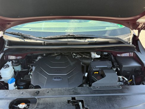 Used 2020 Kia Sedona LX image 11