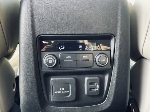 Used 2021 Buick Enclave Essence w/ Sound and Sites Package image 23