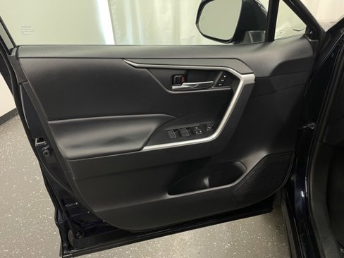 Certified 2022 Toyota RAV4 XLE Premium image 9