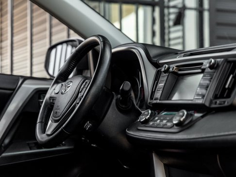 Used 2018 Toyota RAV4 XLE image 41