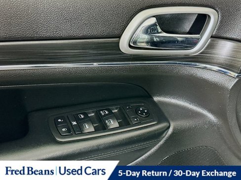 Used 2019 Jeep Grand Cherokee Limited image 20