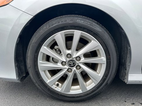Used 2023 Toyota Camry LE image 12