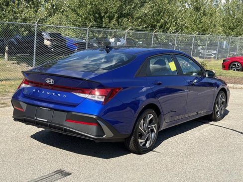 New 2025 Hyundai Elantra Sport image 5