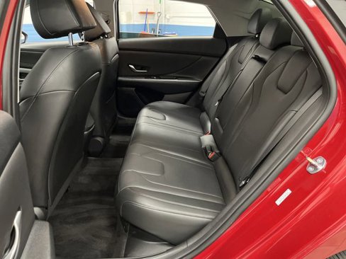 Used 2023 Hyundai Elantra Limited image 29