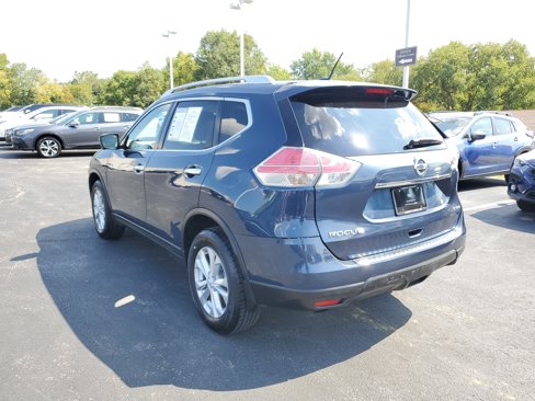 Used 2016 Nissan Rogue SV w/ SV Premium Package image 2