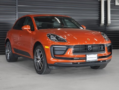 Certified 2024 Porsche Macan image 7