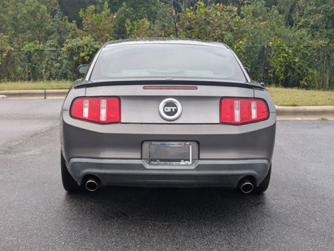 Used 2010 Ford Mustang GT image 6