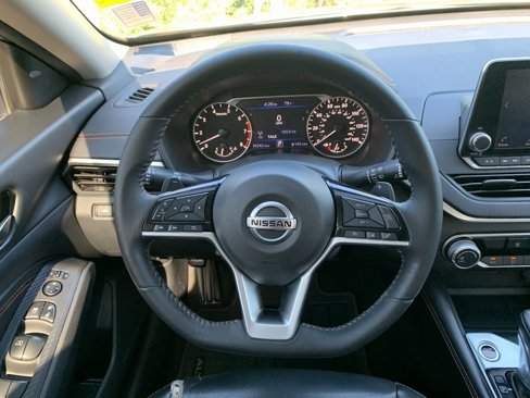 Used 2019 Nissan Altima 2.5 SR image 12