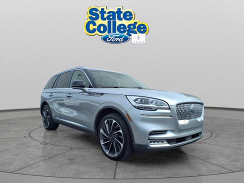 Used 2020 Lincoln Aviator Reserve w/ Equipment Group 202A image 3
