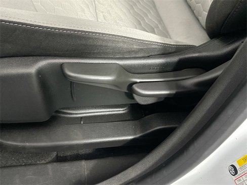 Used 2020 Chevrolet Equinox LS image 18