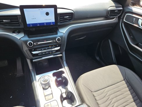 Used 2020 Ford Explorer XLT image 17