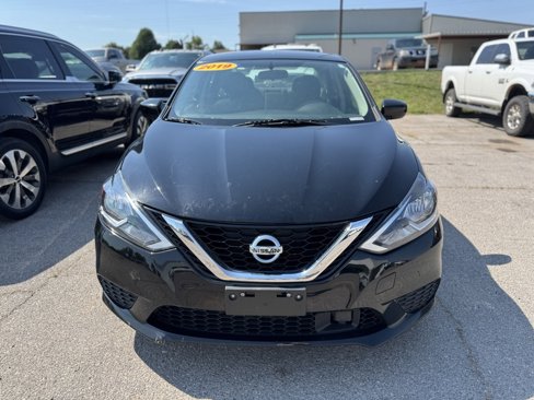 Used 2019 Nissan Sentra SV image 2