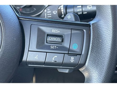 Used 2021 Nissan Rogue SV image 35