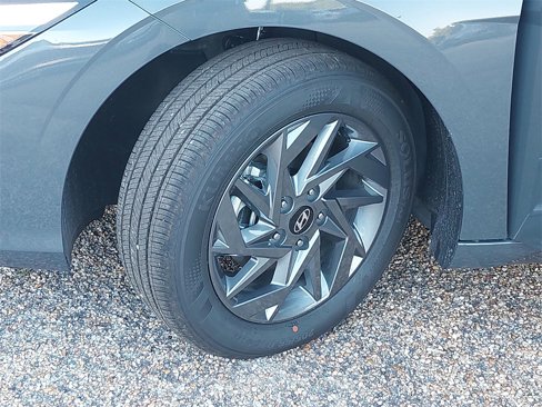 New 2025 Hyundai Elantra Blue image 31