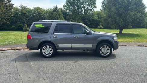 Used 2012 Lincoln Navigator 4WD image 7