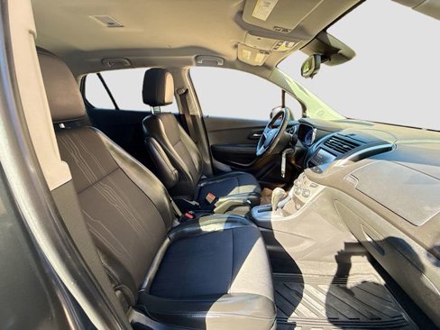 Used 2016 Chevrolet Trax LT w/ LT Convenience Package image 26