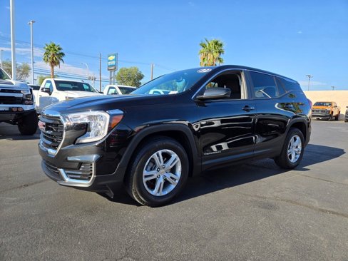 Used 2022 GMC Terrain SLE w/ LPO, Cargo Package image 2