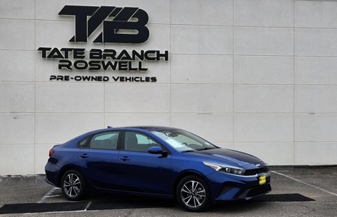 Used 2023 Kia Forte LXS w/ LXS Technology Package image 2