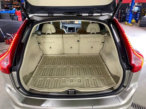 Used 2016 Volvo XC60 T5 Premier w/ Climate Package image 16