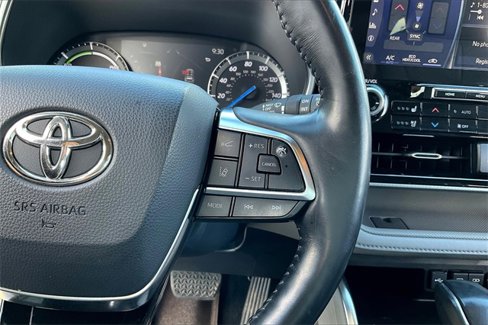 Used 2021 Toyota Highlander Platinum image 19