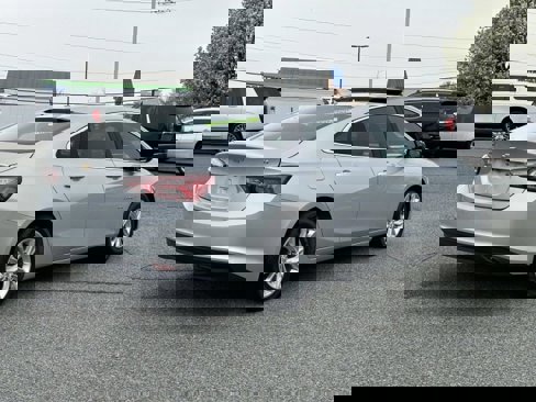 Used 2022 Chevrolet Malibu LT image 5