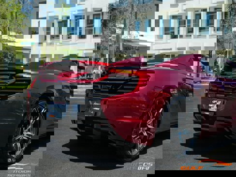 Used 2015 McLaren 650S Spider image 59