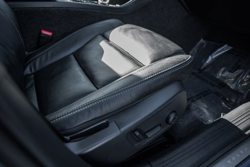 Certified 2023 Volvo XC40 B5 Plus w/ Driver Assist Package image 32