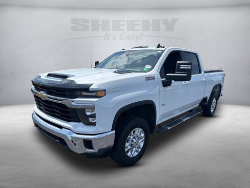 Used 2024 Chevrolet Silverado 3500 LT w/ Z71 Off-Road Package image 4