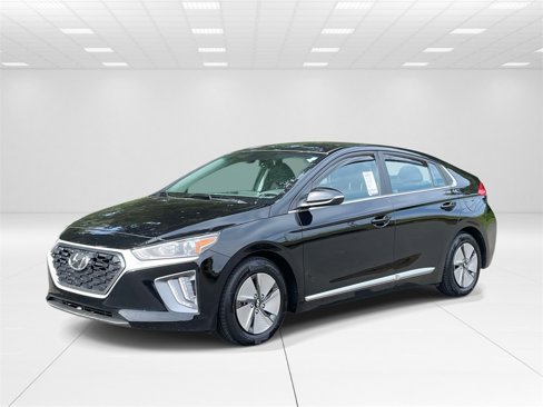 Certified 2022 Hyundai Ioniq SE image 3