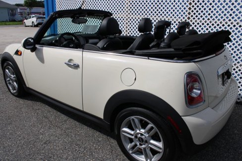 Used 2015 MINI Cooper Convertible image 5