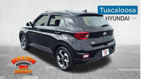 Used 2022 Hyundai Venue SEL w/ Cargo Package image 6
