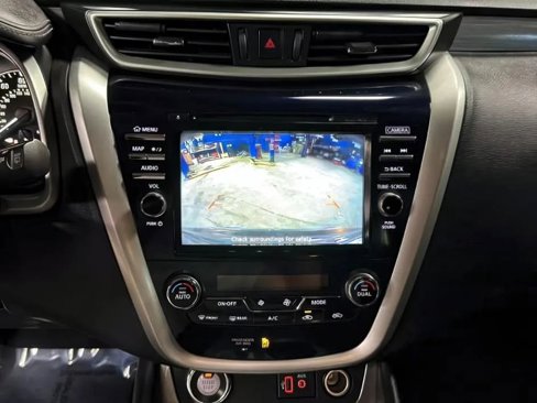Used 2018 Nissan Murano SV image 17