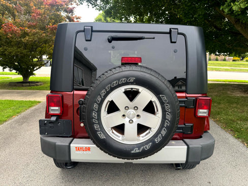 Used 2010 Jeep Wrangler Unlimited Sahara w/ Mopar Chrome Edition Group image 6