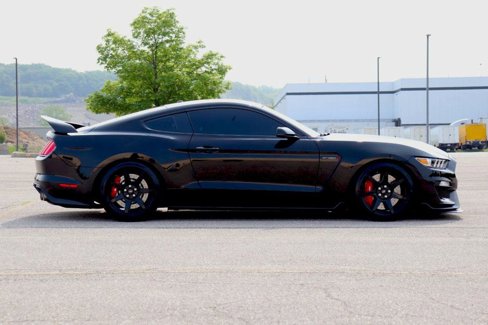 Used 2018 Ford Mustang Shelby GT350R w/ GT350R Equipment Group 920A image 8