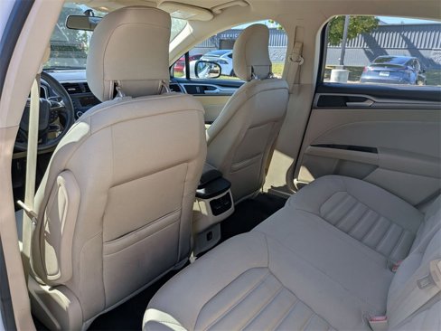 Used 2014 Ford Fusion SE image 21