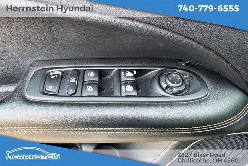 Used 2018 Jeep Compass Latitude w/ Popular Equipment Group image 16