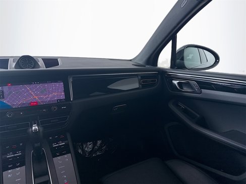 Certified 2022 Porsche Macan S image 20