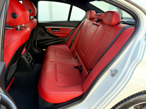 Used 2017 BMW 330i xDrive Sedan image 4