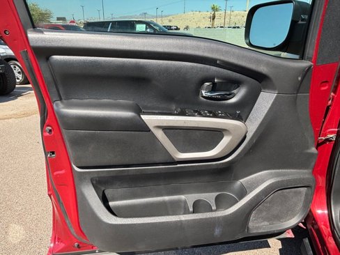 Used 2017 Nissan Titan SV image 28