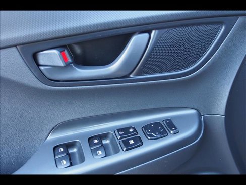 Used 2019 Hyundai Kona SE image 20