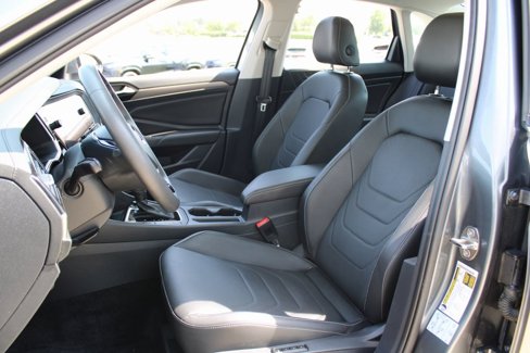 Certified 2020 Volkswagen Jetta SEL Premium image 7