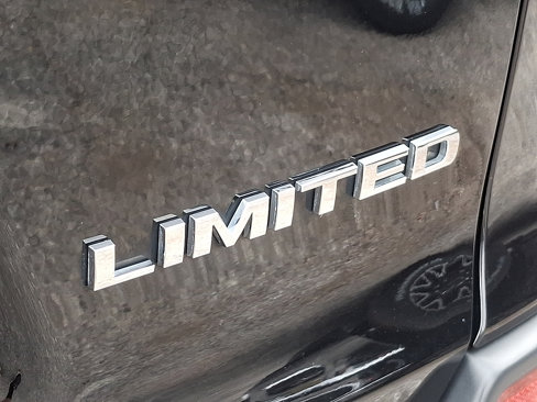 Used 2019 Jeep Cherokee Limited image 32